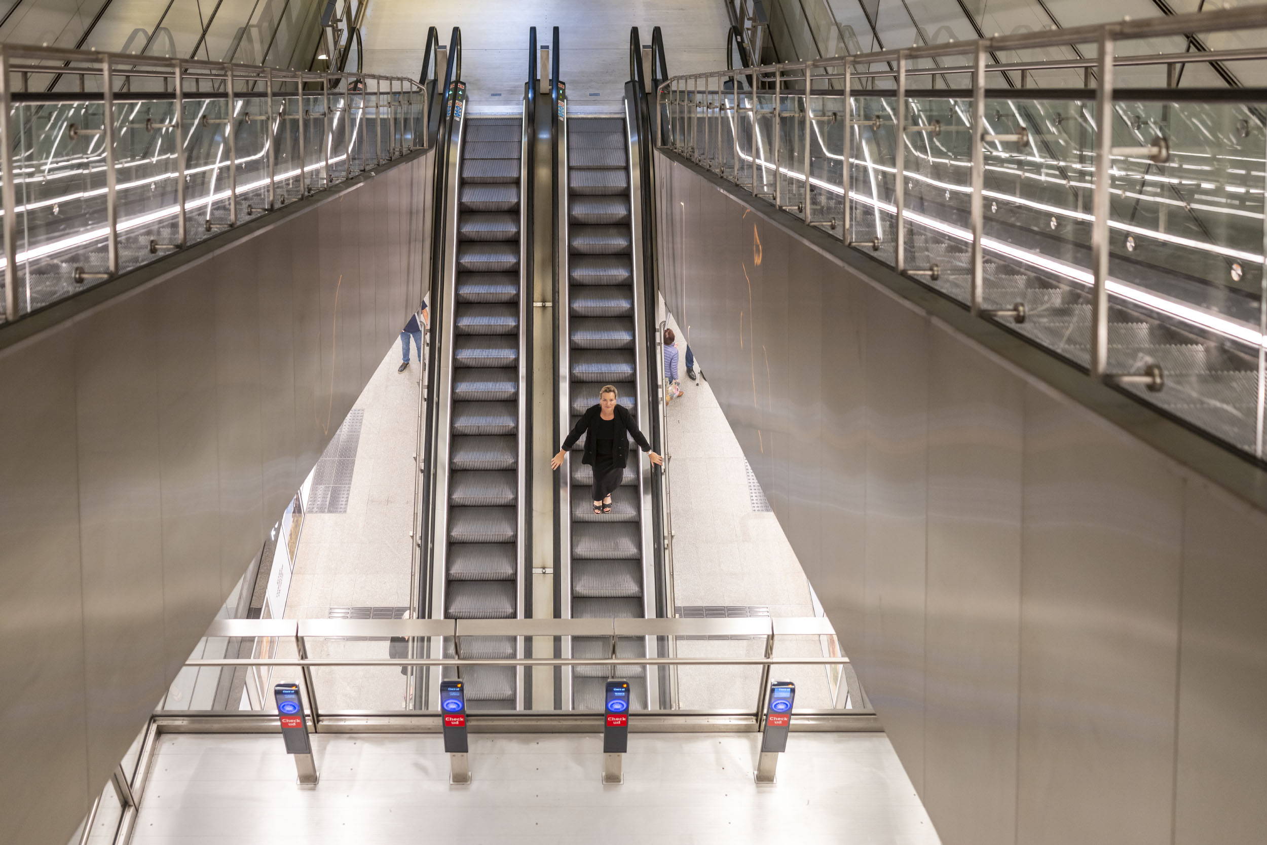 Metro station escalator architecture